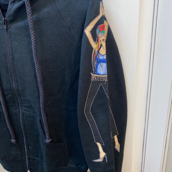 Moshi moshi FULL zip hoodie with graphics on sleeve black Sz M NWOT - Picture 2 of 6